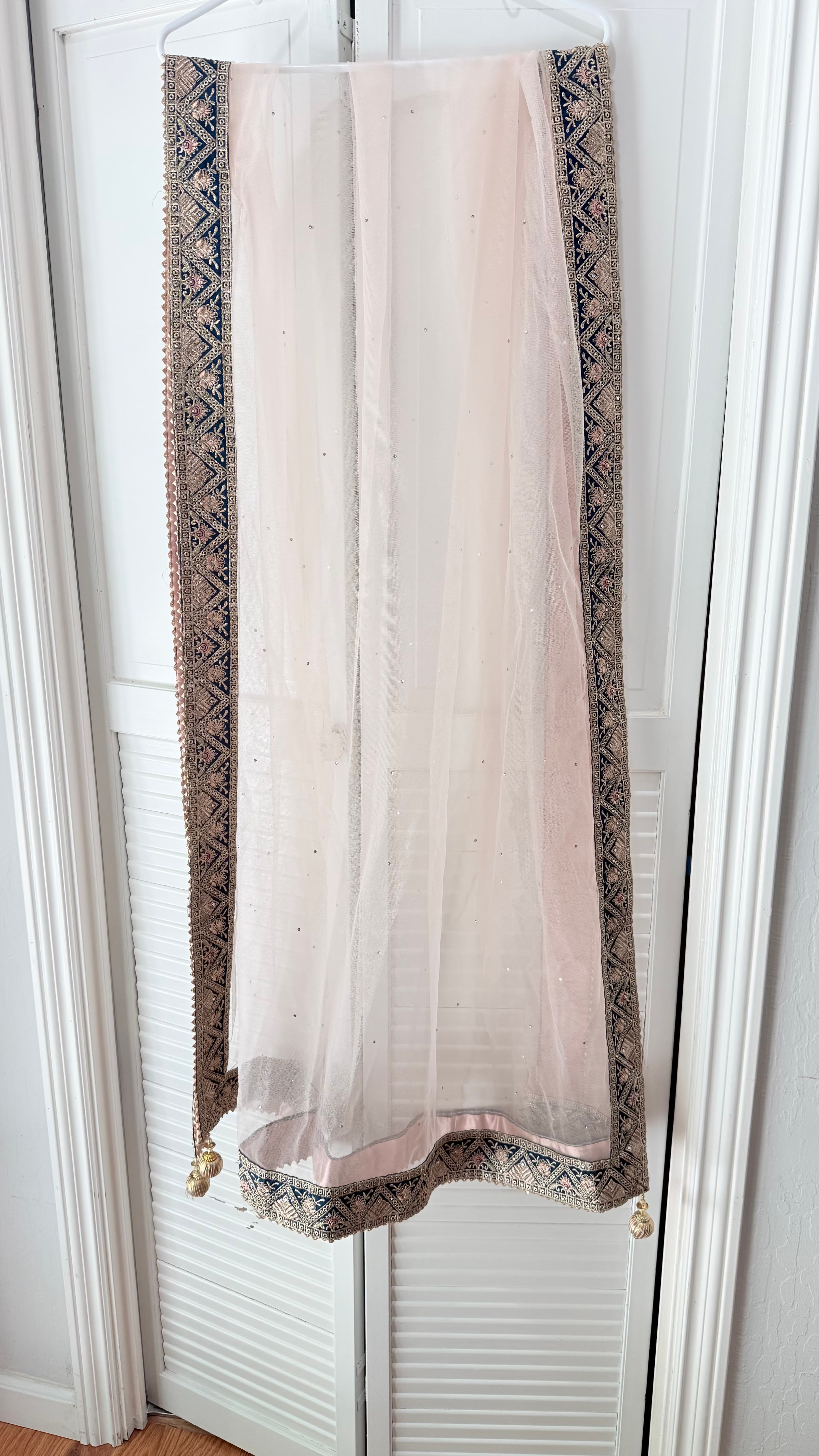 Pink/Blue Sharara