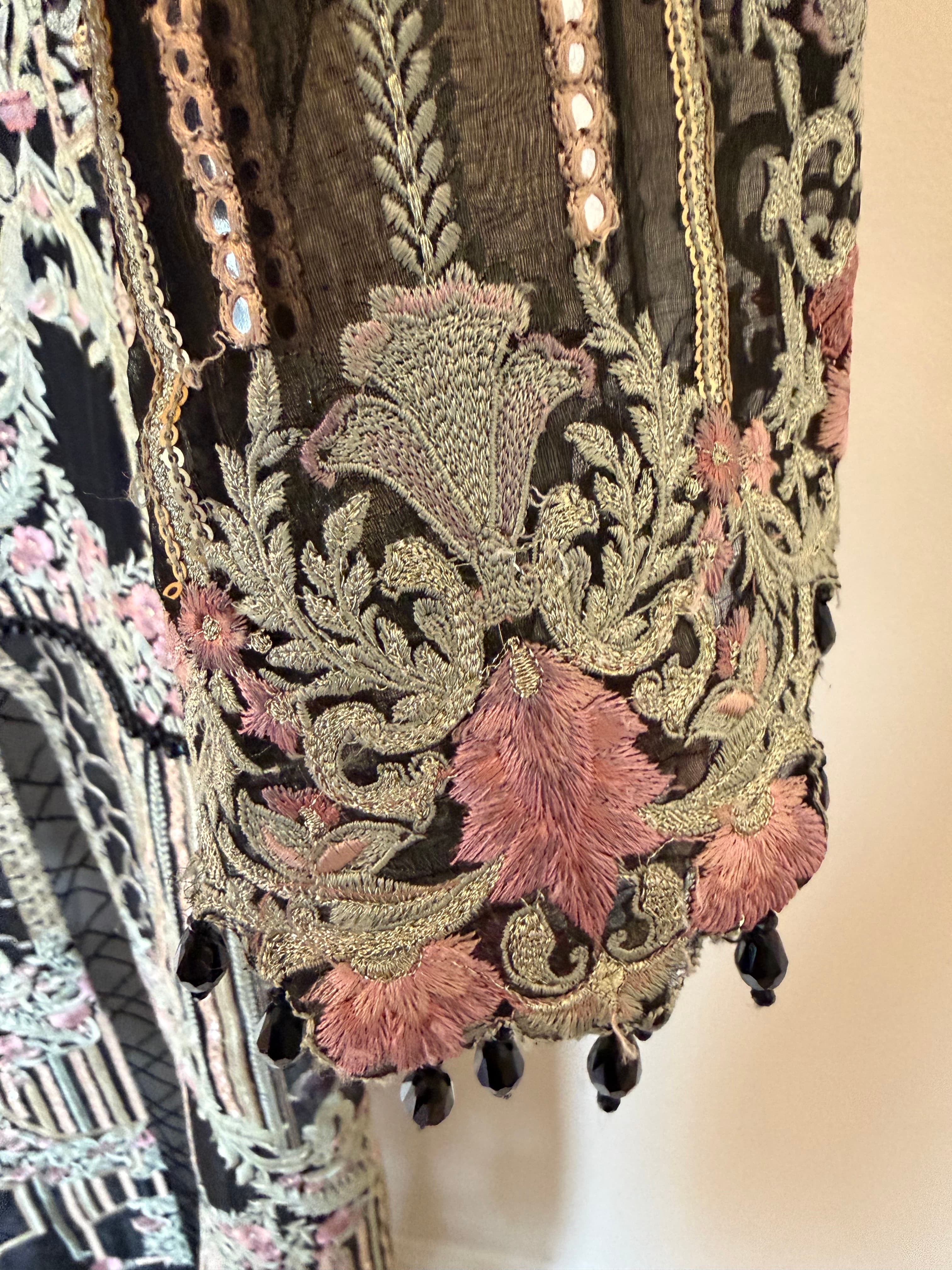Threads & Motifs